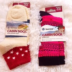 Yaktrax Cabin Socks 2 Pair NWT